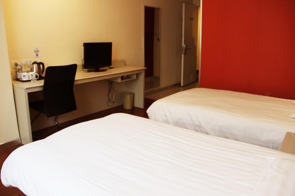 Hanting Hotel Ji'Nan Jiefang Road 2Nd Jinan Rum bild